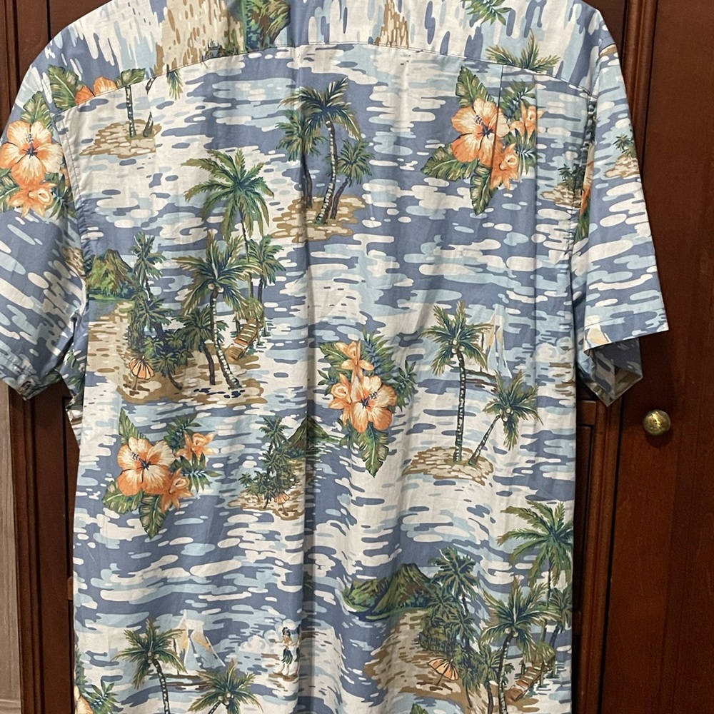 Tori Richard Light Blue Island Print Hawaiian Button-Down